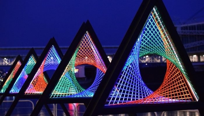 lights-3929771_640